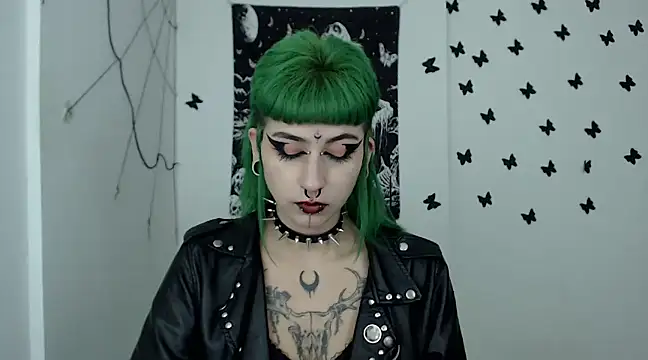 Snapshot of n0sferatus__ chatting on December 24, 1:59 am n0sferatus online show from December 24, 1:59 am