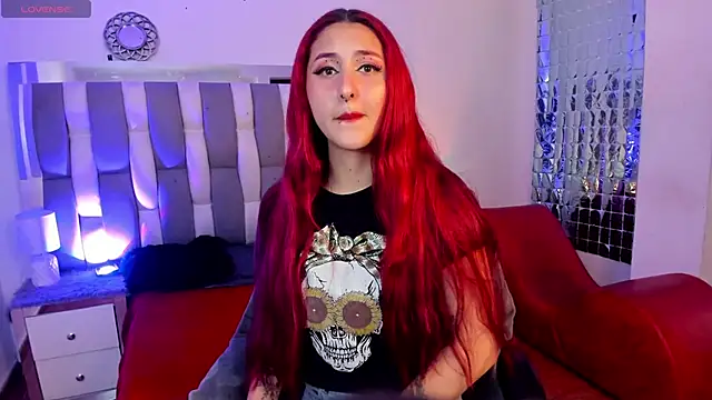 Snapshot of Megan_wolf1_ chatting on December 4, 4:32 am Megan wolf1  online show from December 4, 4:32 am