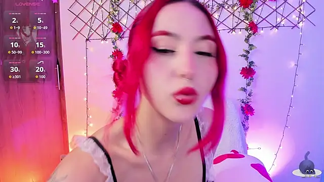Snapshot of Megan_wolf1_ chatting on August 1, 11:36 pm Megan wolf1 online show from August 1, 11:36 pm
