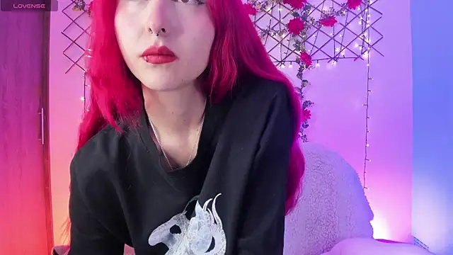 Snapshot of Megan_wolf1_ chatting on August 6, 7:10 am Megan wolf1 online show from August 6, 7:10 am