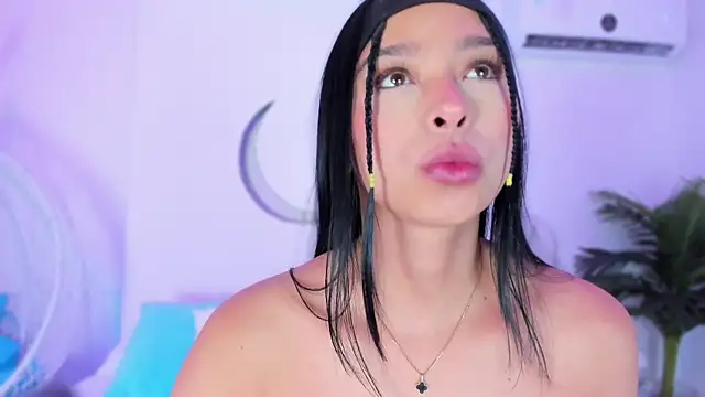 MiaCollson online show from February 7, 7:59 pm