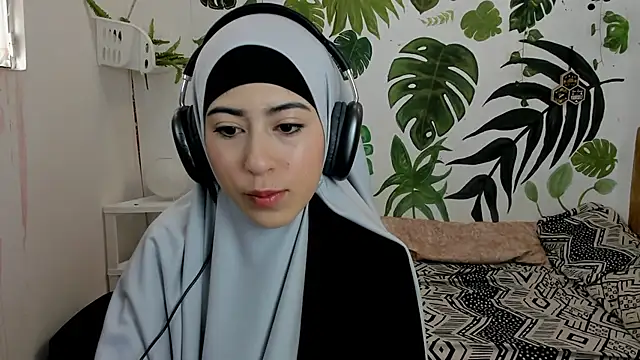 Snapshot of chaymae_nah_ chatting on October 27, 2:54 pm chaymae nah online show from October 27, 2:54 pm