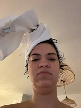 rafamarianoofc online show from February 13, 8:10 am