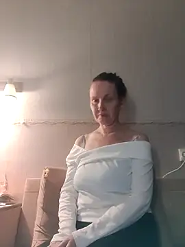 Snapshot of Evelina_cute chatting on November 16, 6:02 pm Evelina cute online show from November 16, 6:02 pm