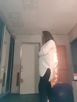 Snapshot of Evelina_cute chatting on November 25, 8:20 pm Evelina cute online show from November 25, 8:20 pm