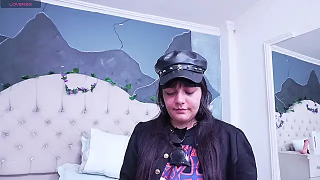Snapshot of AmberGreyy_ chatting on May 3, 5:19 pm AmberGreyy online show from May 3, 5:19 pm