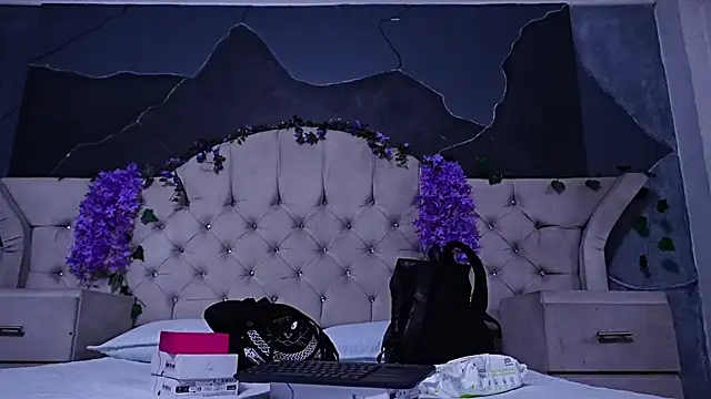 Snapshot of AmberGreyy_ chatting on July 14, 7:30 pm AmberGreyy online show from July 14, 7:30 pm