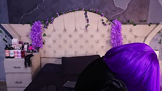 Snapshot of AmberGreyy_ chatting on July 21, 8:11 pm AmberGreyy online show from July 21, 8:11 pm