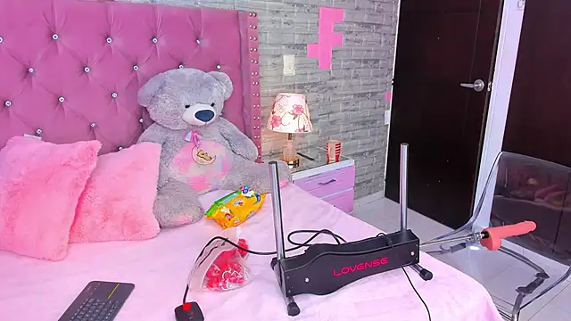 Snapshot of IsabellaBromsS chatting on February 14, 9:21 pm IsabellaBromsS online show from February 14, 9:21 pm