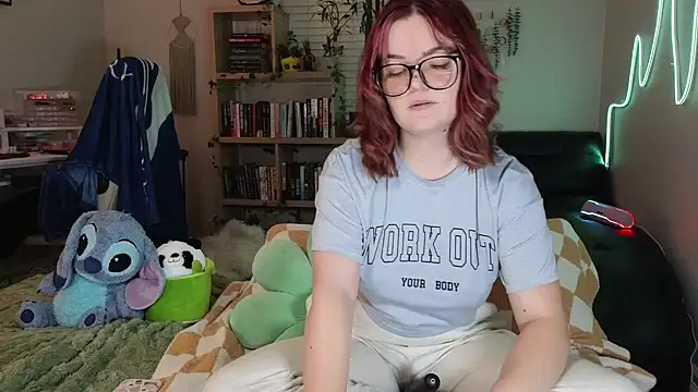 Snapshot of rodeobrii chatting on February 16, 2:31 am rodeobrii online show from February 16, 2:31 am