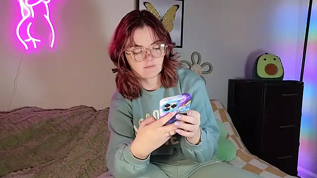 Snapshot of rodeobrii chatting on February 23, 12:51 am rodeobrii online show from February 23, 12:51 am