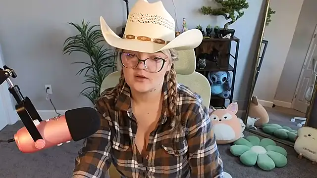 Snapshot of rodeobrii chatting on December 3, 8:29 pm rodeobrii online show from December 3, 8:29 pm