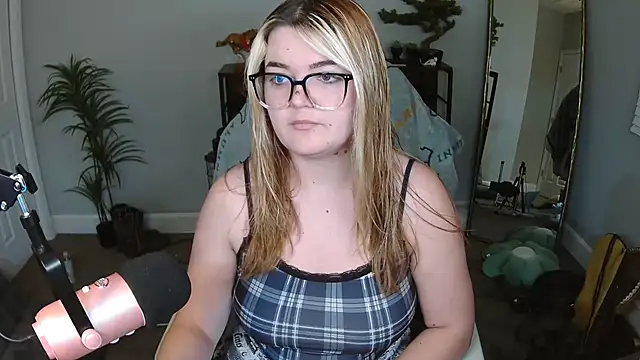 rodeobrii online show from February 20, 1:24 am