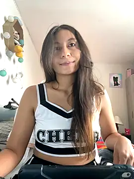 Snapshot of HelennaMoon_ chatting on September 20, 5:03 pm HelennaMoon online show from September 20, 5:03 pm