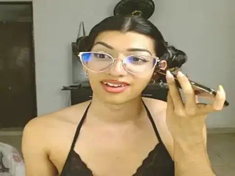 Snapshot of engielphoenis14 chatting on January 19, 2:57 am engielphoenis14 online show from January 19, 2:57 am