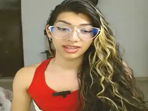 Snapshot of engielphoenis14 chatting on January 22, 4:12 pm engielphoenis14 online show from January 22, 4:12 pm