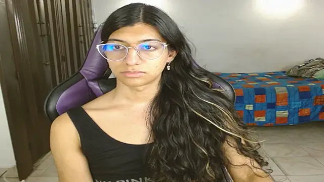 Snapshot of engielphoenis14 chatting on November 29, 2:36 am engielphoenis14 online show from November 29, 2:36 am