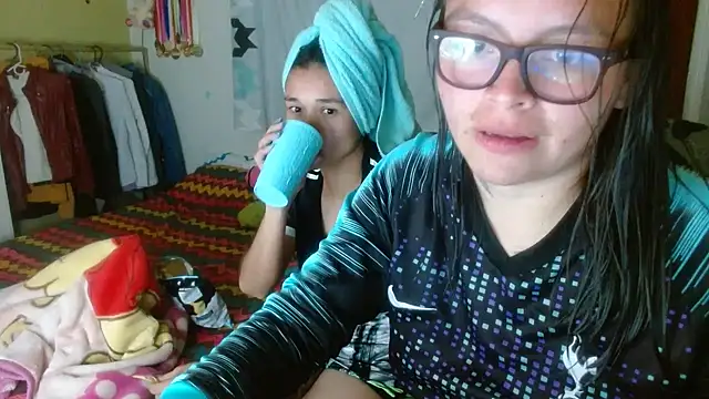 Snapshot of clayre_and_jill chatting on September 15, 2:00 am clayre and jill online show from September 15, 2:00 am