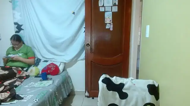 clayre and jill online show from February 26, 7:35 pm