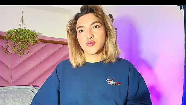 Snapshot of TomLondon_ chatting on October 22, 12:38 pm TomLondon online show from October 22, 12:38 pm