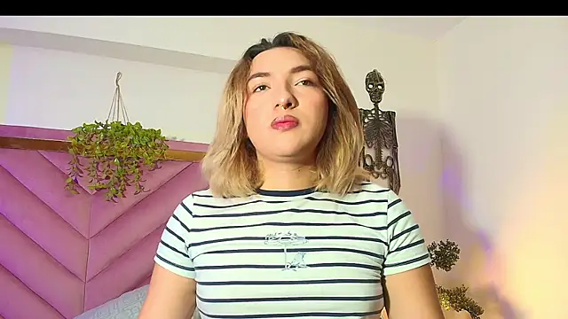 Snapshot of TomLondon_ chatting on October 26, 1:50 pm TomLondon online show from October 26, 1:50 pm