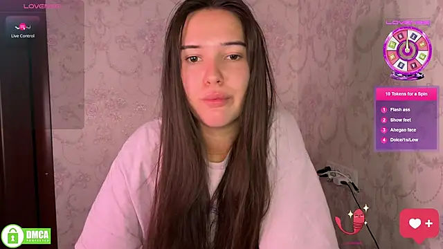 Snapshot of the_princese chatting on October 31, 5:25 pm the princese online show from October 31, 5:25 pm