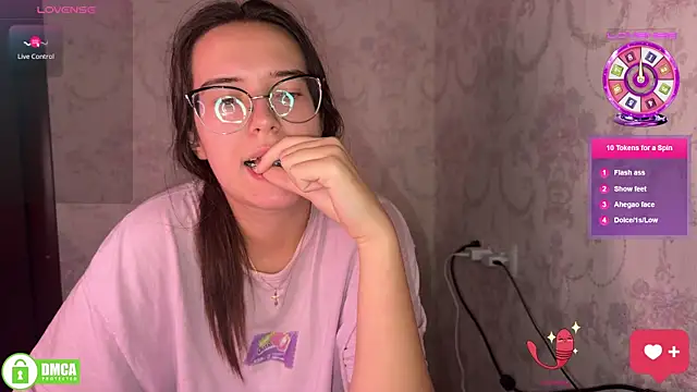 Snapshot of the_princese chatting on November 4, 5:45 pm the princese online show from November 4, 5:45 pm