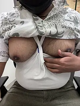 dick69lil online show from May 15, 6:42 am