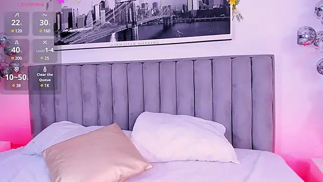 Snapshot of MandyWester chatting on February 26, 8:44 pm MandyWester online show from February 26, 8:44 pm