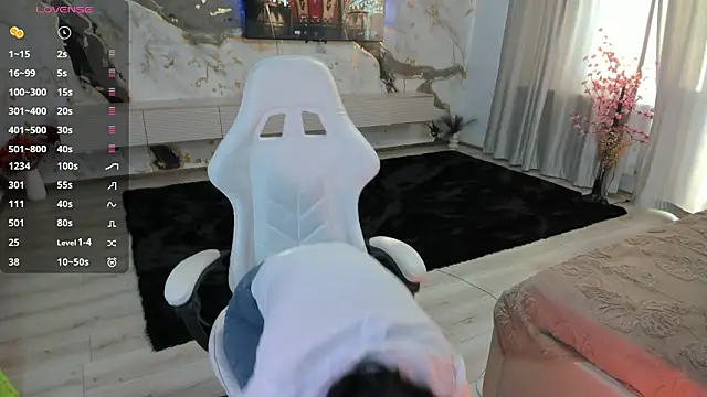 patriciakeys online show from February 19, 6:09 am