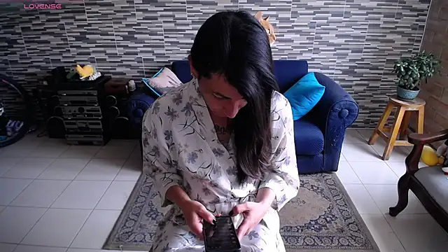 Snapshot of VioletaGomezCo chatting on May 16, 1:10 pm VioletaGomezCo online show from May 16, 1:10 pm