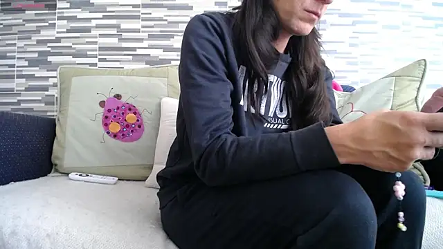 Snapshot of VioletaGomezCo chatting on July 7, 4:00 pm VioletaGomezCo online show from July 7, 4:00 pm