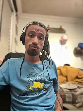 Snapshot of hotcamboy420 chatting on December 11, 5:43 am hotcamboy420 online show from December 11, 5:43 am