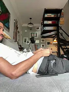 Snapshot of hotcamboy420 chatting on January 28, 6:07 pm hotcamboy420 online show from January 28, 6:07 pm