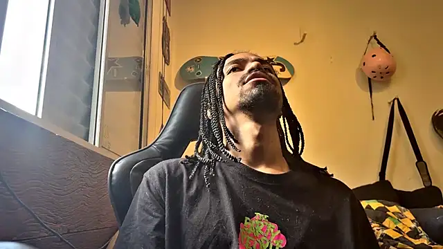 Snapshot of hotcamboy420 chatting on February 6, 4:14 pm hotcamboy420 online show from February 6, 4:14 pm