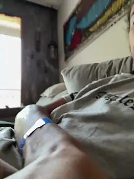 Snapshot of hotcamboy420 chatting on March 6, 6:16 pm hotcamboy420 online show from March 6, 6:16 pm