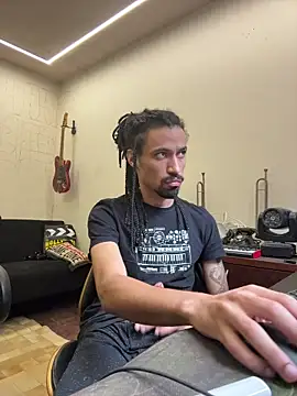 Snapshot of hotcamboy420 chatting on October 27, 5:17 pm hotcamboy420 online show from October 27, 5:17 pm