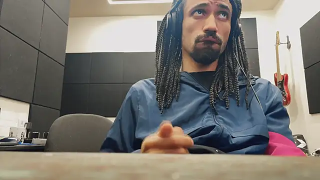 Snapshot of hotcamboy420 chatting on November 12, 2:34 am hotcamboy420 online show from November 12, 2:34 am