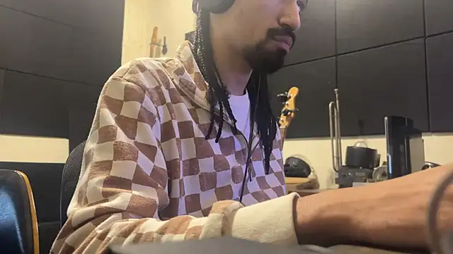 Snapshot of hotcamboy420 chatting on November 26, 3:51 am hotcamboy420 online show from November 26, 3:51 am