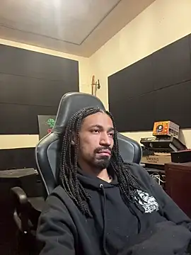 Snapshot of hotcamboy420 chatting on December 19, 8:27 pm hotcamboy420 online show from December 19, 8:27 pm