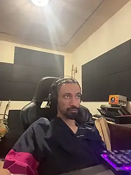 Snapshot of hotcamboy420 chatting on December 21, 3:57 am hotcamboy420 online show from December 21, 3:57 am