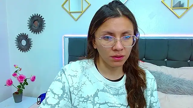 karlamorris  online show from March 9, 2:32 pm