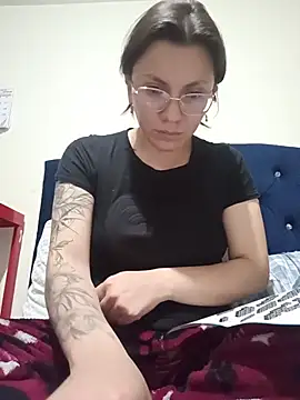 karlamorris  online show from October 23, 1:38 am