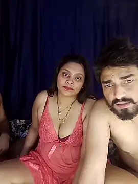 Snapshot of Sexy_DarloSiya chatting on December 1, 6:57 pm Sexy DarloSiya online show from December 1, 6:57 pm