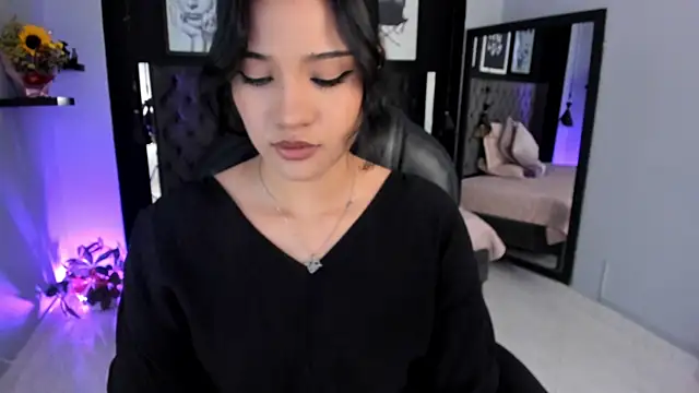 renee shelby  online show from September 24, 10:46 pm