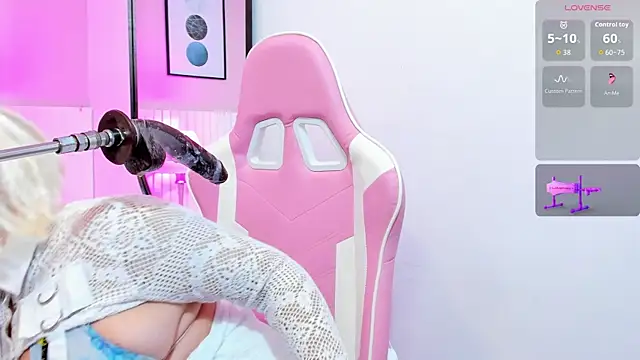 Snapshot of Anniee_boobs chatting on December 3, 4:31 am Anniee boobs online show from December 3, 4:31 am