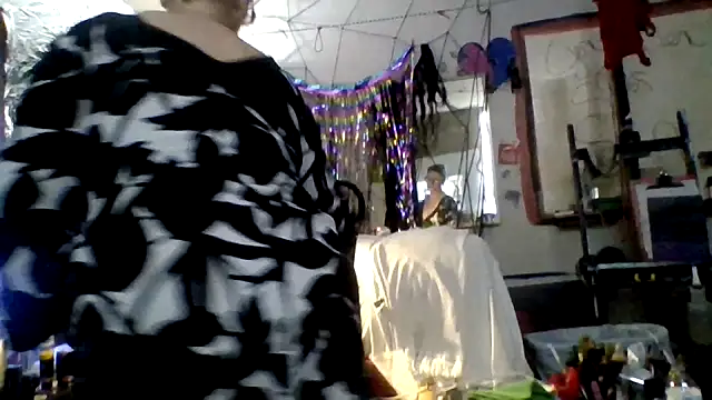 Snapshot of juscjen chatting on March 21, 1:13 am juscjen online show from March 21, 1:13 am