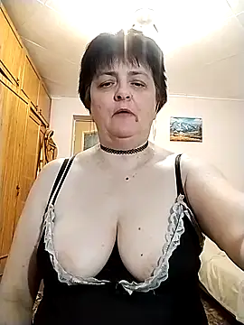 IsXLoves online show from September 11, 5:02 pm