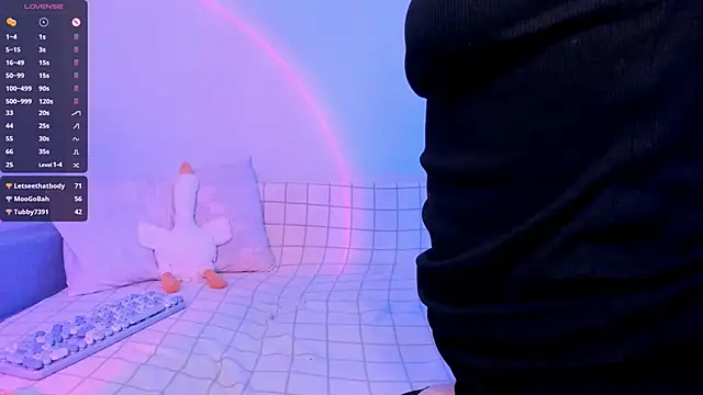 Snapshot of crystal_lilith chatting on December 22, 10:04 pm crystal lilith online show from December 22, 10:04 pm