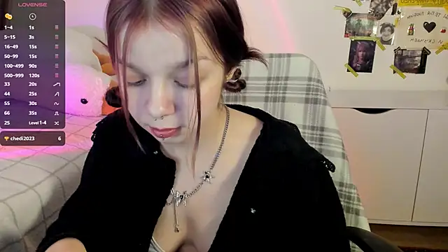 Snapshot of crystal_lilith chatting on February 3, 9:07 pm crystal lilith online show from February 3, 9:07 pm